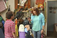 The Middle – Brick (Atticus Shaffer, l.); Frankie (Patricia Heaton, r.)