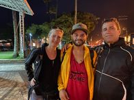Verrückt nach Meer – Ilhabela in Brasilien. E-Bike Ausflug auf der Insel mit den Passagieren Christian und Christine Schorer. Mit dabei: Guide Bruno (Mitte).