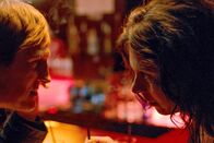 Marija – Zwischen Georg Berger (Georg Friedrich) und Marija (Margarita Breitkreiz) entwickelt sich mehr als nur eine Geschäftsbeziehung.