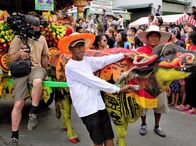 Die wilden Philippinen – Das Carabao-Festival in Pulilan. Über 1000 Büffel (Carabaos) werden für die Prozession zu Ehren des Heiligen Sankt Isidor geschmückt.