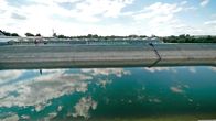 Ressource Wasser - unser wertvollster Rohstoff wird knapp! – Wasser-Reservoir für den Gemüseanbau in Fuldatal bei Kassel.
