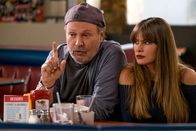 Modern Family – L-R: Billy Crystal (Billy Crystal), Gloria Delgado-Pritchett (Sofía Vergara)