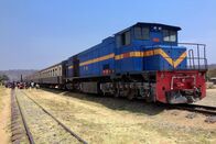 Eisenbahn-Romantik – Abfahrtbereite Henschel-Lok in Singida.