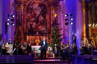 Weihnachten mit Jonas Kaufmann – Die Kirche St. Nikolaus von Oberndorf bei Salzburg, dem Ort, an dem in der Christmette 1818 zum ersten Mal "Stille Nacht, heilige Nacht" erklang, ist die festliche Kulisse für "Weihnachten mit Jonas Kaufmann".