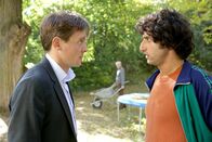 Die Detektive – (v.li.) Johannes Zirner (Felix Kukla), Serkan Kaya (Ronnie Galafinides).