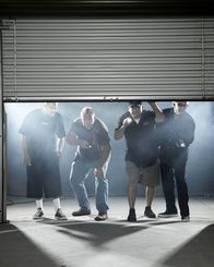 Storage Wars – (1. Staffel) - (v.l.n.r.) Jarrod Schulz; Darrell Sheets; Dave Hester; Barry Weiss
