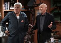 Last Man Standing – Joe (Jay Leno, l.); Ed Alzate (Hector Elizondo, r.)