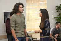 New Girl – Mit Donovan (Trent Garrett, l.) hat Cece (Hannah Simone, r.) wirklich einen Glücksgriff für ihre Modelagentur gemacht, und die Suche nach weiteren Models stellt sich als komplizierter heraus als gedacht ...