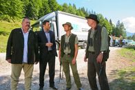 Die Rosenheim-Cops – v.l.).