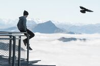 Der Bergdoktor – Lukas Jäger (Anton Andreew) leidet unter dem Borderline Syndrom und will dem Elend ein Ende setzen.