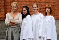 Mankells Wallander – Die Chorleiterin Bodil Jensen (Lia Boysen) und ihre Lieblingssängerinnen.