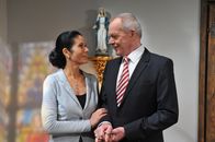 Sturm der Liebe – Doris (Simone Ritscher, l.); Werner (Dirk Galuba, r.)