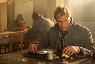 Direct Contact – Der Ex-Marine Mike Riggins (Dolph Lundgren) macht im Ostblock geheime Waffengeschäfte, bis er im Gefängnis landet. Seine Chancen, dort je lebendig herauszukommen, tendieren gegen Null. Doch eines Tages erhält er überraschend Besuch eines U.S.-Botschafters, der ihm ein Angebot unterbreitet ...