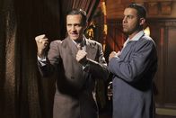 Castle – Auch seine Kollegen Kevin Ryan (Seamus Dever, l.) und Javier Esposito (Jon Huertas, r.) bekommen eine Rolle in Castles Kopf-Kino ...