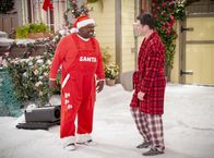 The Neighborhood – Calvin Butler (Cedric the Entertainer, l.); Dave Johnson (Max Greenfield, r.)
