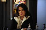 How I Met Your Mother – Barney verbringt seine Freizeit fast nur noch mit Patrice, Robins dicker Kollegin und erklärter Feindin, was Robin (Cobie Smulders) alles andere als verstehen kann ...