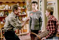 Malcolm mittendrin – (v.li.) Bryan Cranston (Hal), Justin Berfield (Reese), Erik Per Sullivan (Dewey).
