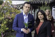 Charmed – (v.l.n.r.) Harry Greenwood (Rupert Evans); Mel Vera (Melonie Diaz); Charity (Virginia Williams)