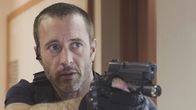 Hawaii Five-0 – Steve McGarrett (Alex O'Loughlin) muss hart durchgreifen um Unschuldige zu schützen. Wird die Situation eskalieren?