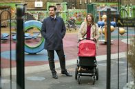 Catastrophe – Sharon (Sharon Horgan) und Rob (Rob Delaney).