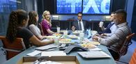 Bull – (v.l.n.r.) Danny James (Jaime Lee Kirchner); Taylor Rentzel (MacKenzie Meehan); Marissa Morgan (Geneva Carr); Dr. Jason Bull (Michael Weatherly); Benny Colón (Freddy Rodriguez); Chunk Palmer (Christopher Jackson)