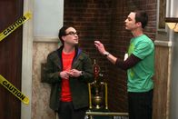 The Big Bang Theory – L-R: Leonard (Johnny Galecki), Sheldon (Jim Parsons).