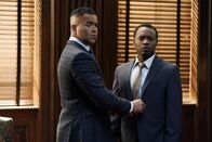 Bull – Chunk Palmer (Christopher Jackson, l.); Eddie Mitchell (Malcolm Goodwin, r.)