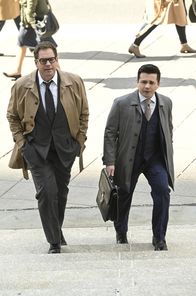 Bull – Dr. Jason Bull (Michael Weatherly, l.); Benny Colón (Freddy Rodriguez, r.)
