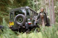 The Queen – Bei einem Ausflug nahe der schottischen Residenz Balmoral erleidet die Königin (Helen Mirren) einen kleinen Unfall.