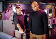 Navy CIS: L.A. – G. Callen (Chris O'Donnell, l.); Sam Hanna (LL Cool J, r.)