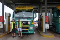 ATV - Die Reportage – Andi und Wolfgang vor Andis LKW 1