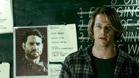 Point Break – Johnny Utah (Luke Bracey) muss sich für eine Seite entscheiden..