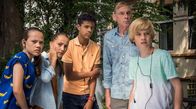 Die Pfefferkörner – Kira (Marlene von Appen), Nele (Ronja Levis) , Tayo (Samuel Adams), Opa Reiko (Peter Badstübner) und Levin (Moritz Pauli) (v.l.n.r.) warten auf ihren Einsatz.