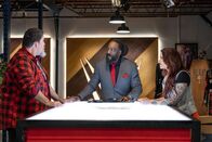 Die WWE-Schatzjäger – Mick Foley(l.), Booker T, Lita