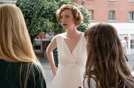 Das Kindermädchen – ARD Degeto DAS KINDERMÄDCHEN: MISSION KANADA Uhr im ERSTEN. Überall nur Stress: Pia (Luise Wolfram) steckt in den Vorbereitungen ihrer Hochzeit, als sie bemerkt, dass Bristol (Trixi Janson, li.) und ihre Freundin Sharon (Juliana Jasmine Monk) des Ladendiebstahls beschuldigt werden.