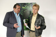 Die Rosenheim-Cops – Florian Prantl (Andreas Giebel, l.) und Michi Mohr (Max Müller, r.) besprechen den Tathergang.