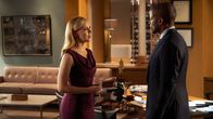 Suits – Die Leitung der Kanzlei will den Wettstreit zwischen ihnen beenden: Samantha (Amanda Schull) und Alex (Dulé Hill) sollen in einem realen Gerichtsfall gegeneinander antreten. Wer gewinnt, soll Namenspartner der Kanzlei werden.