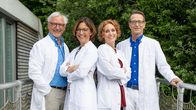 Die Ernährungs-Docs – Die Ernährungs-Docs: Jörn Klasen, Silja Schäfer, Viola Andresen und Matthias Riedl (von links), alle erfahrene Ärzt:innen, setzen auf Essen als Medizin.