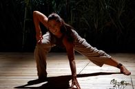 Tele-Gym – Mit den Dance Workouts wird der gesamte Körper von Kopf bis Fuß trainiert. Die acht Folgen haben unterschiedliche Schwierigkeitsstufen und verschiedene tänzerische Stilrichtungen: von der klassischen Dance-Aerobic über sexy Latino bis hin zu erdigen Afro-Kombinationen und hippen Funk-Moves.