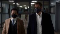 Bull – Benny Colón (Freddy Rodriguez, l.); Dr. Jason Bull (Michael Weatherly, r.)