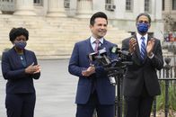 Bull – Benny Colón (Freddy Rodriguez)
