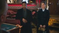 Elementary – Als ein Teilnehmer einer Realityshow umgebracht wird, glauben Bell (Jon Michael Hill, l.) und Watson (Lucy Liu, r.) sofort zu wissen, wer der Mörder ist. Doch ihn zur Strecke zu bringen, ist schwieriger, als erwartet ...