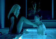 Freischwimmer – ARD/WDR FREISCHWIMMER, Fernsehfilm Deutschland 2007, Buch Thomas Wendrich, Regie Andreas Kleinert Uhr im ERSTEN. Szenenfoto mit Frederick Lau als Rico Bartsch und Alice Dweyer als Regine Weyler.