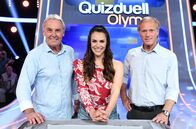 Quizduell-Olymp – Moderatorin Esther Sedlaczek (M.) mit den Kandidaten des "Sport": Jörg Wontorra (l.) und Gerhard Delling (r.), beide Sportjournalisten.