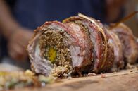 Küchen der Welt – Cinavu, ein Gericht aus Schweinefleisch, Taro und Gemüse, hat seinen Ursprung in den Bergen Taiwans und geht auf das indigene Volk der Paiwan zurück.