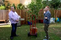 Modern Family – L-R: Cameron Tucker (Eric Stonestreet), Mitchell Pritchett (Jesse Tyler Ferguson)