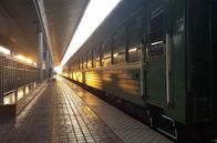 Mit dem Zug ... – Händlerzug im Bahnhof Ulaanbaatar.