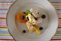 Schmatzo – Kaiserschmarren mit Marillenröster und Apfelmus.