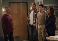 Man with a Plan – (v.l.n.r.) Adam Burns (Matt LeBlanc); Don Burns (Kevin Nealon); Lowell (Matt Cook); Andi Burns (Liza Snyder)