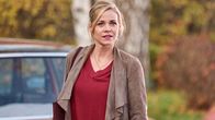 Der Lehrer – Karin (Jessica Ginkel) sieht die streitenden Eltern.